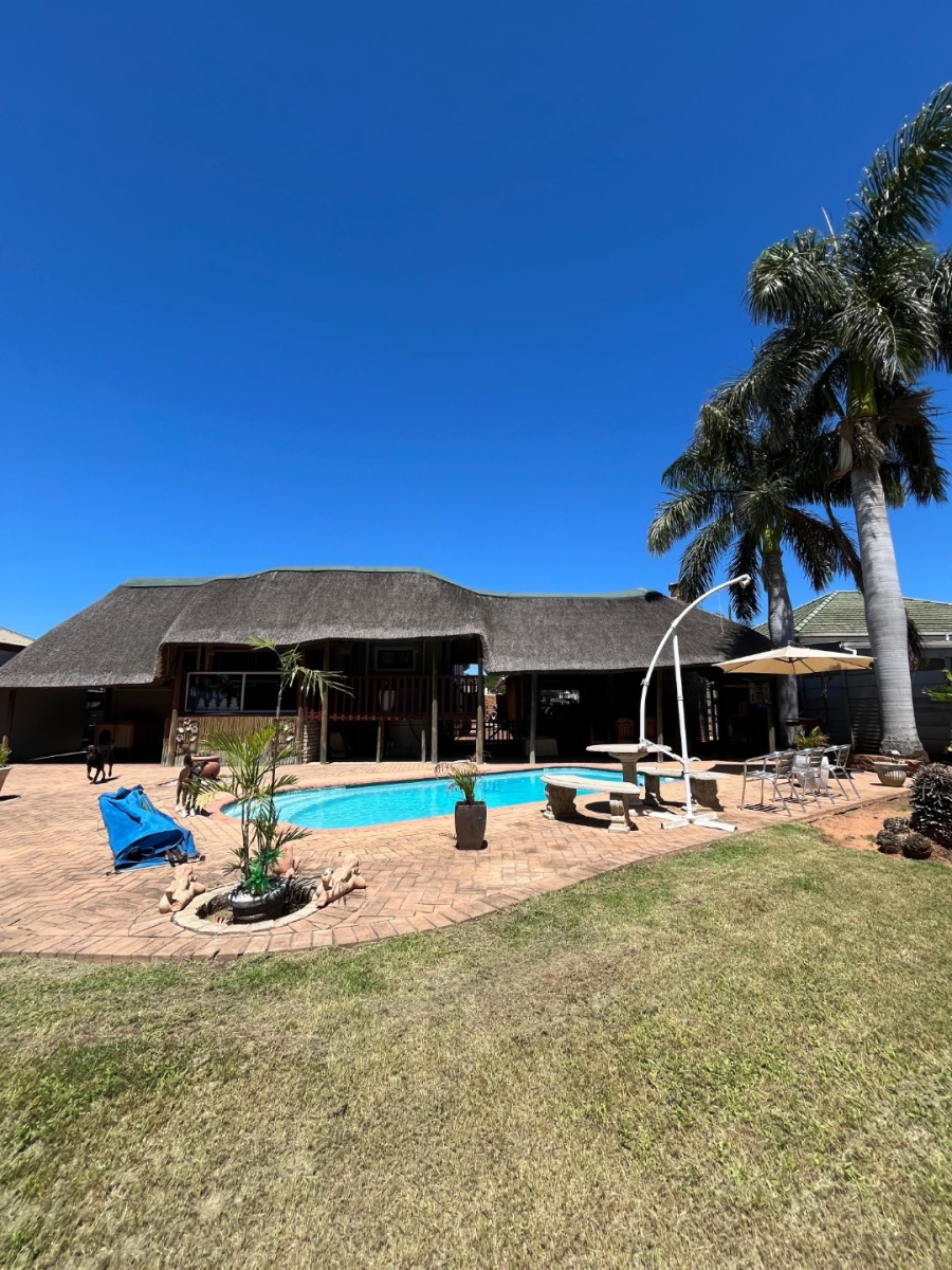 3 Bedroom Property for Sale in Bothasrus Eastern Cape